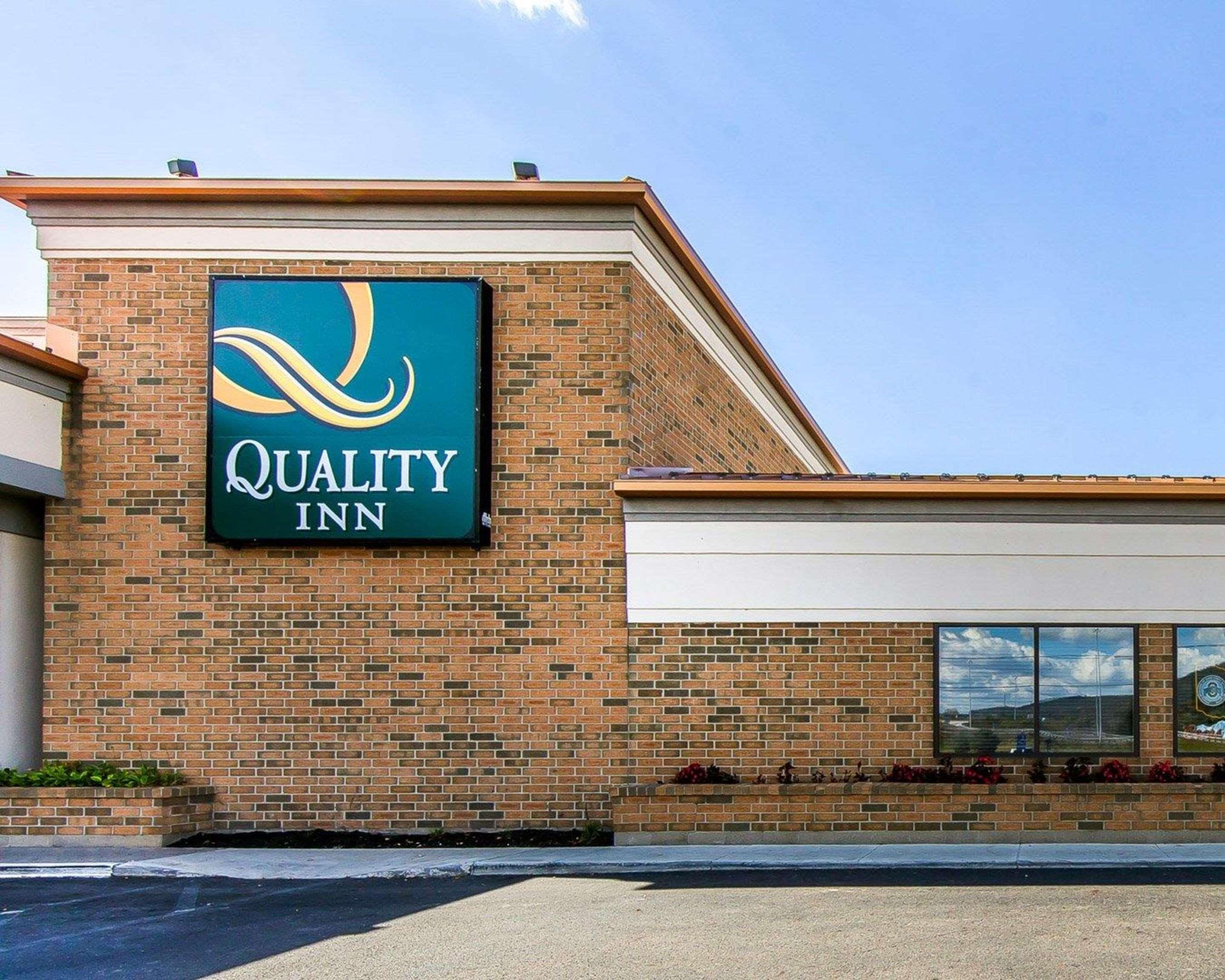 Quality Inn- Чиликоти Екстериор снимка